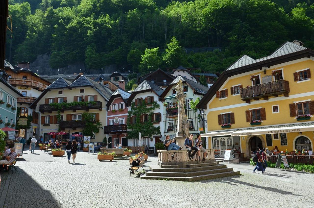Haus Am Hof - 15Th Century House At The Lake, Near The Marketplace, With A Balcony Hallstatt Kültér fotó